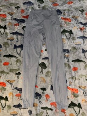 High-Waist Light Gray Active Leggings